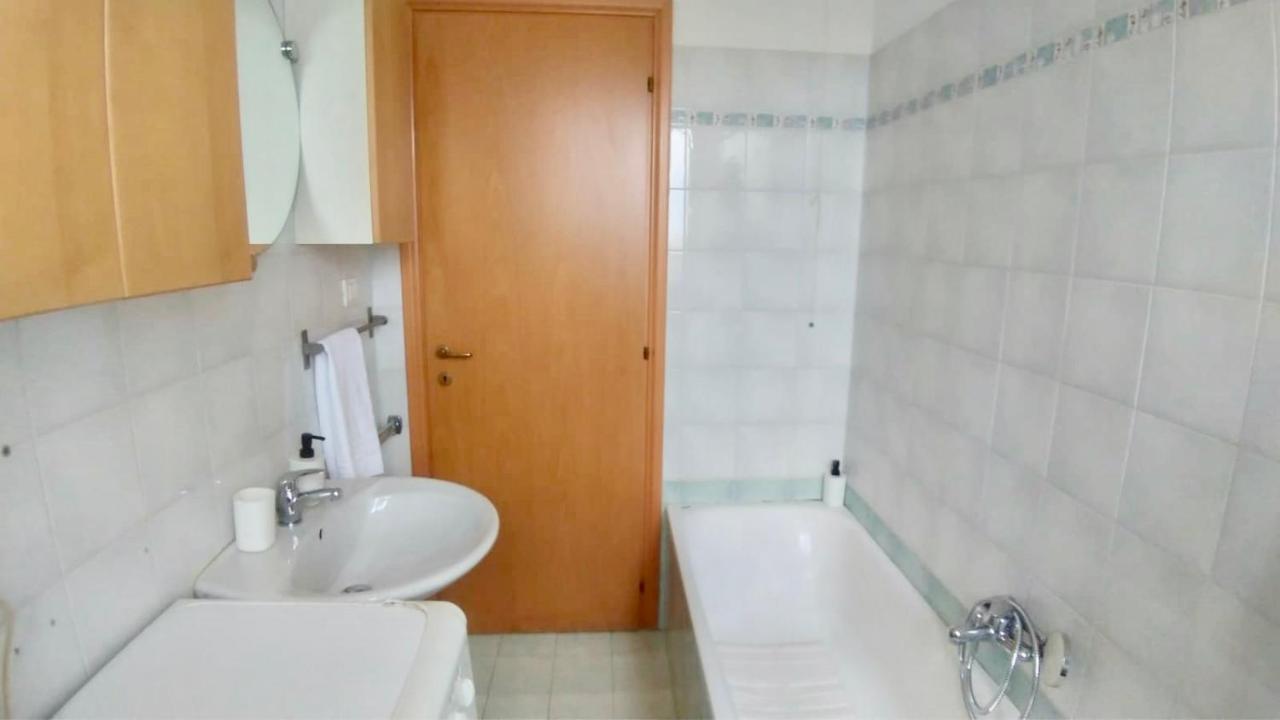 Cleo Camelia Apartment Фалконара Маритима Екстериор снимка