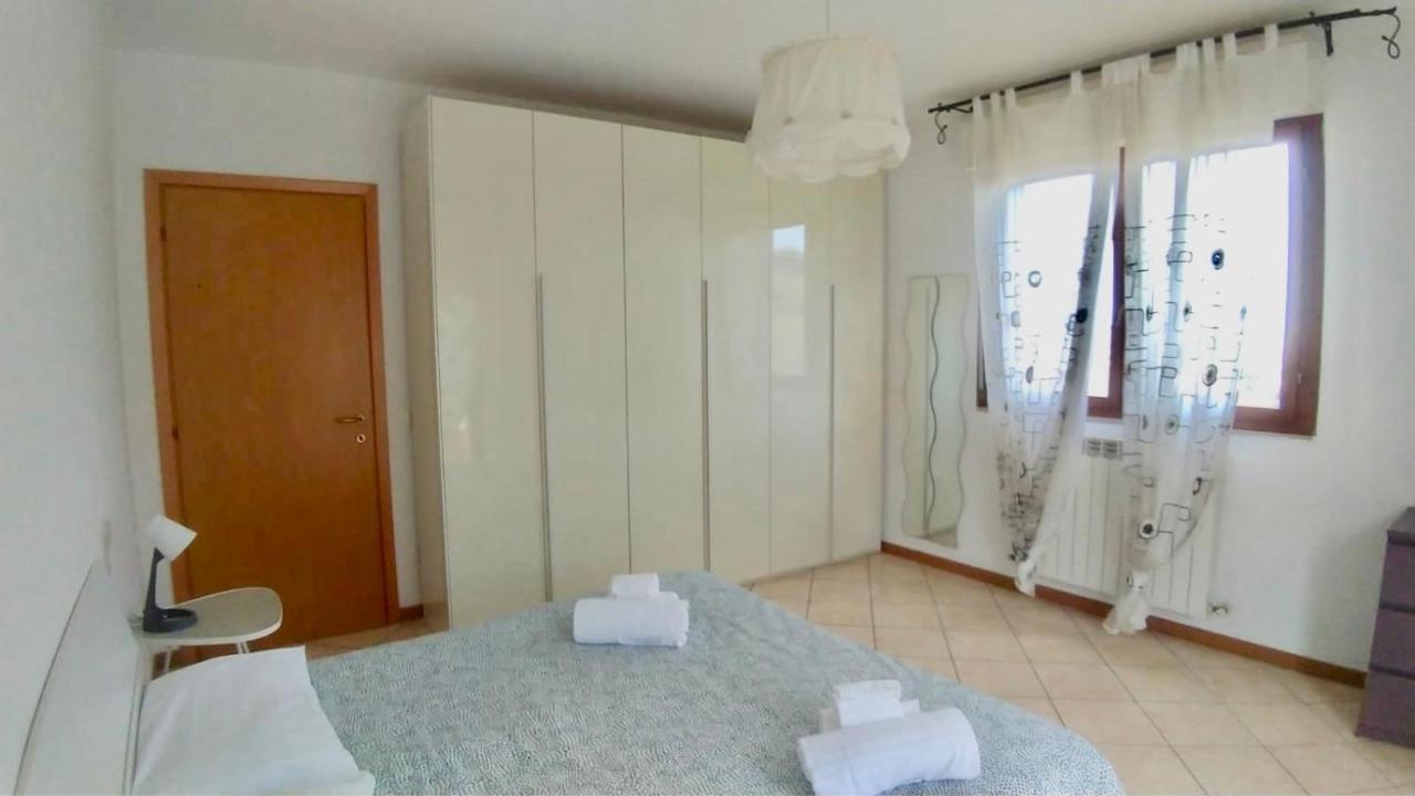 Cleo Camelia Apartment Фалконара Маритима Екстериор снимка